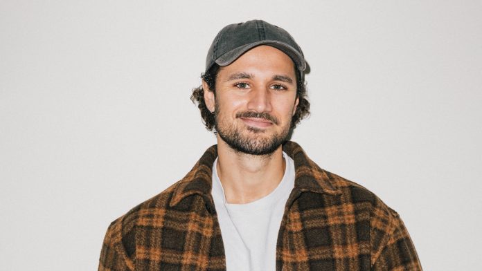 Jonas El-Mansoury går från RevolutionRace till Fedelta