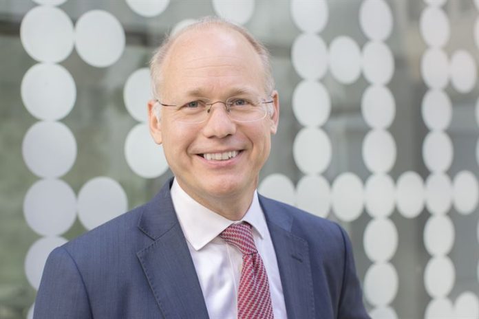 Carl Svernlöv, advokat och partner, Baker McKenzie