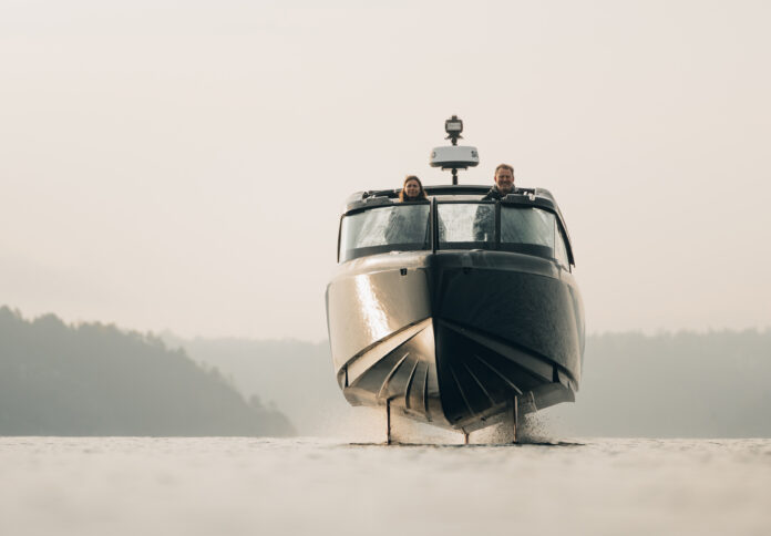 Candela C-8 tar dig genom hela Skärgården